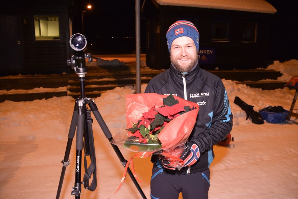 JULESTJERNE: Vegard Langemyr trener ungdommene i skiskyttergruppa i Froland. Etter flere tips får han Frolendingens julestjerne.  FOTO: RAYMOND ANDRE MARTINSEN