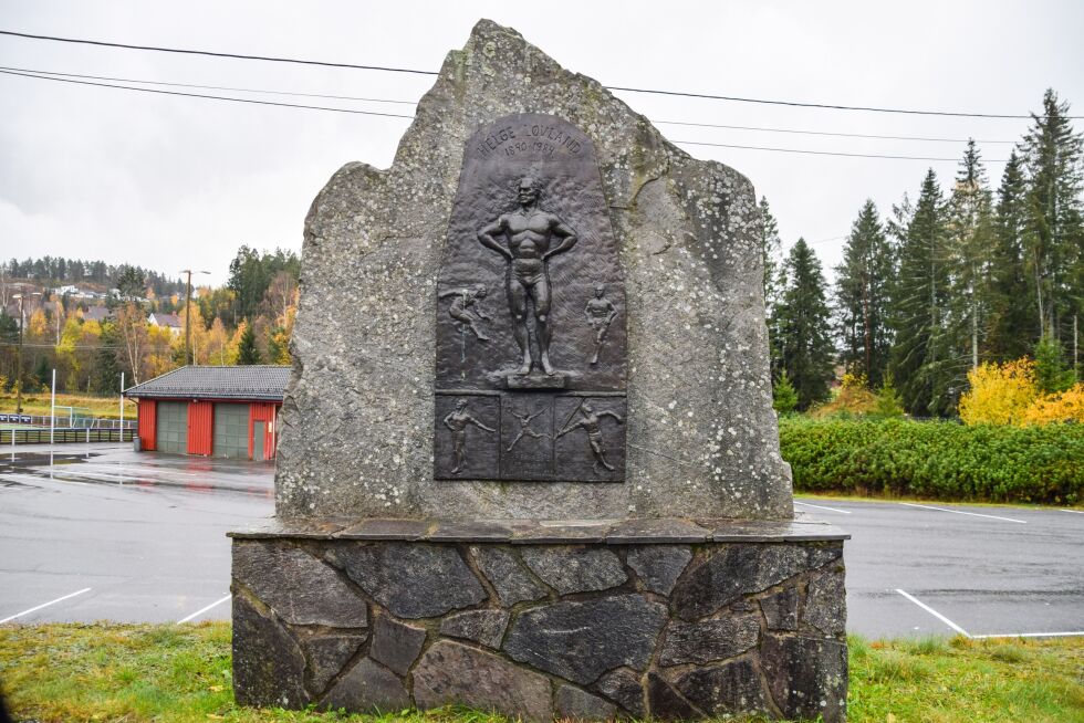 MINNE: Løvlands minnesmerket på Kringla ble avduket i 2001. FOTO: RAYMOND ANDRE MARTINSEN