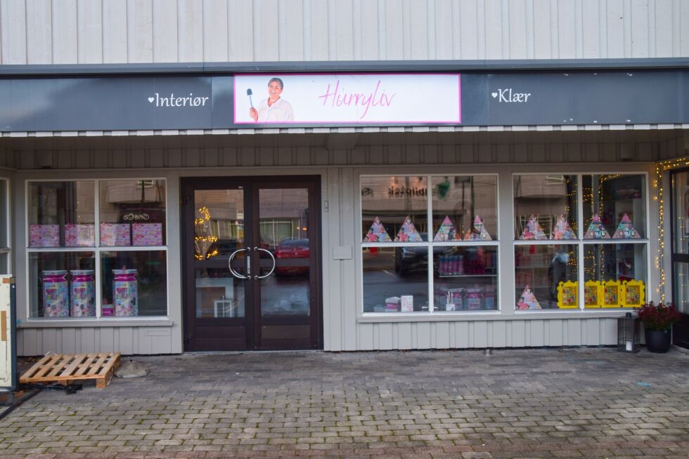 OSEDALEN: Influenceren Hurry Liv / Liv Gravdahl åpnet sin første butikk i Osedalen rett før jul. Hittil har det gått veldig bra for butikken, kan hun fortelle til Frolendingen. FOTO: RAYMOND ANDRE MARTINSEN