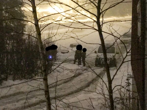 Møtte to personer etter innbrudd i hus