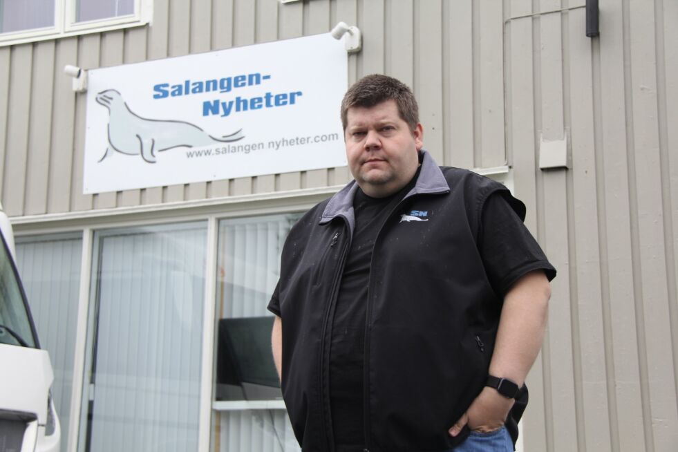 KAMP: Jon Henrik Larsen, daglig leder og sjefredaktør i Salangen-Nyheter AS, kjemper for å overleve.
 Foto: Salangen-Nyheter AS