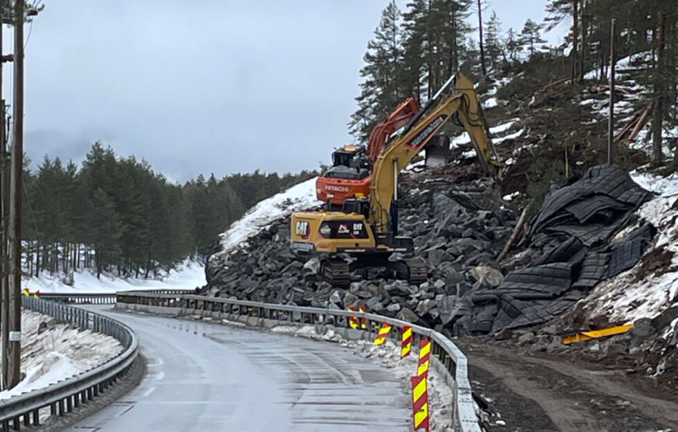 STENGES: Riksveg 41 ved Mofjellet mellom Mo og Dølemo i Åmli kommune blir periodevis stengt de neste ukene. Det forteller Statens Vegvesen i en oppdatering. FOTO: STATENS VEGVESEN