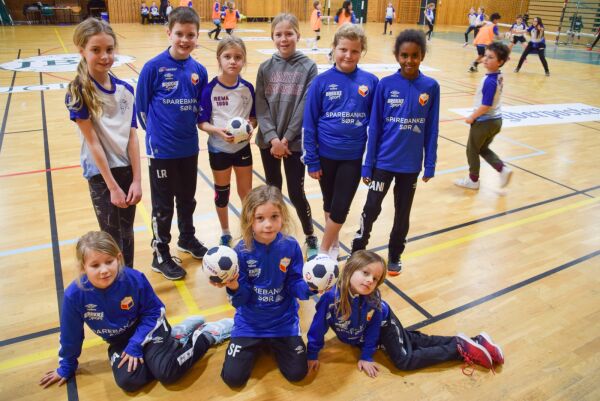 – Moro å være på håndballskole