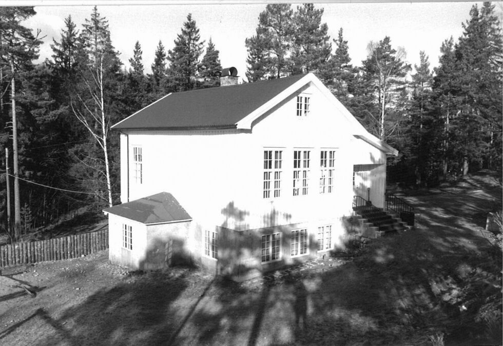FØR: Bilde viser Bøylestad skole i 1989.
 Foto: Froland Historielag