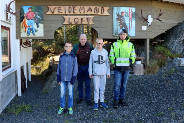 Veidemand loft med besøk fra Asdal ungdomsskole