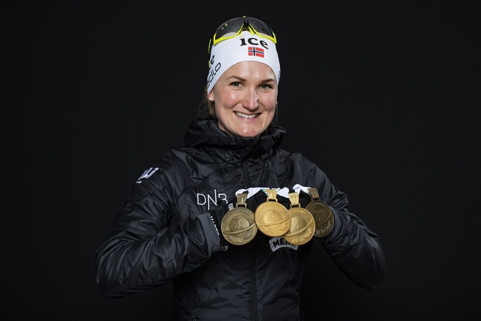 SUVEREN: Så langt har Marte Olsbu Røiseland fire av fire medaljer, og kan bli VM-dronning. Som i fjor. FOTO: Christian Manzoni/Nordic Focus