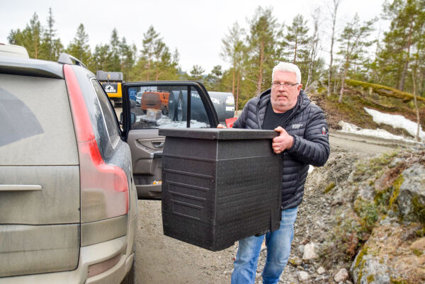 Lager og leverer middag til anleggsarbeidere