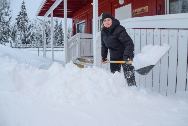 - Vi planlegger å åpne alle skolene og barnehagene fredag