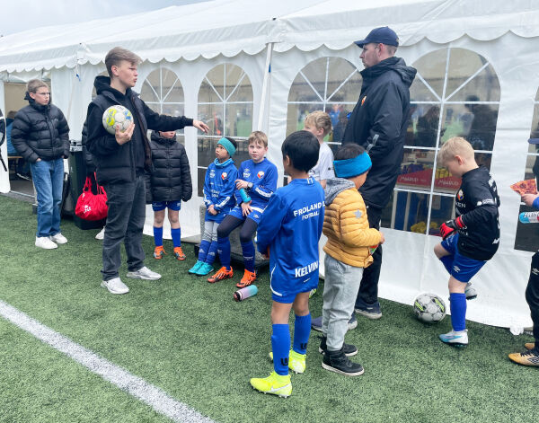 Fotballglede på Kringla