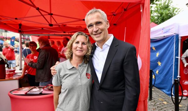 NATO-sjefen ba om selfie med AP-Håland
