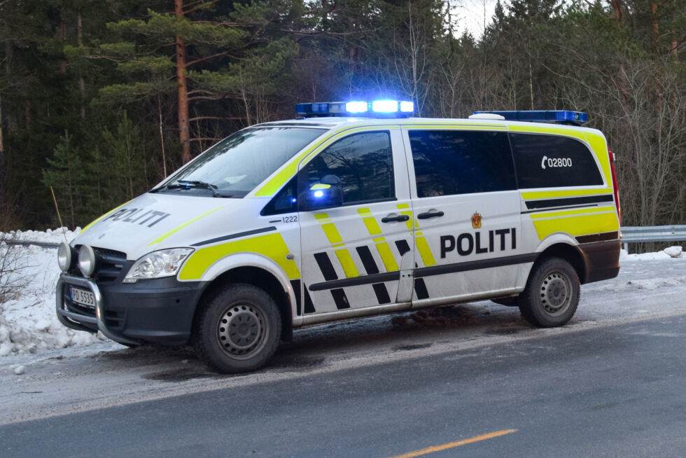 HENTET: En person ble mandag kveld hentet av politiet på en bensinstasjon i Froland, etter å ha kommet med verbale trusler. ARKIVFOTO: RAYMOND ANDRE MARTINSEN