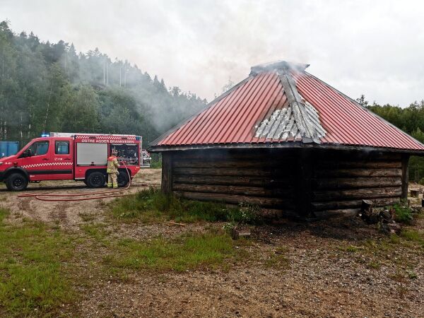 Brann i lavvo på Songe