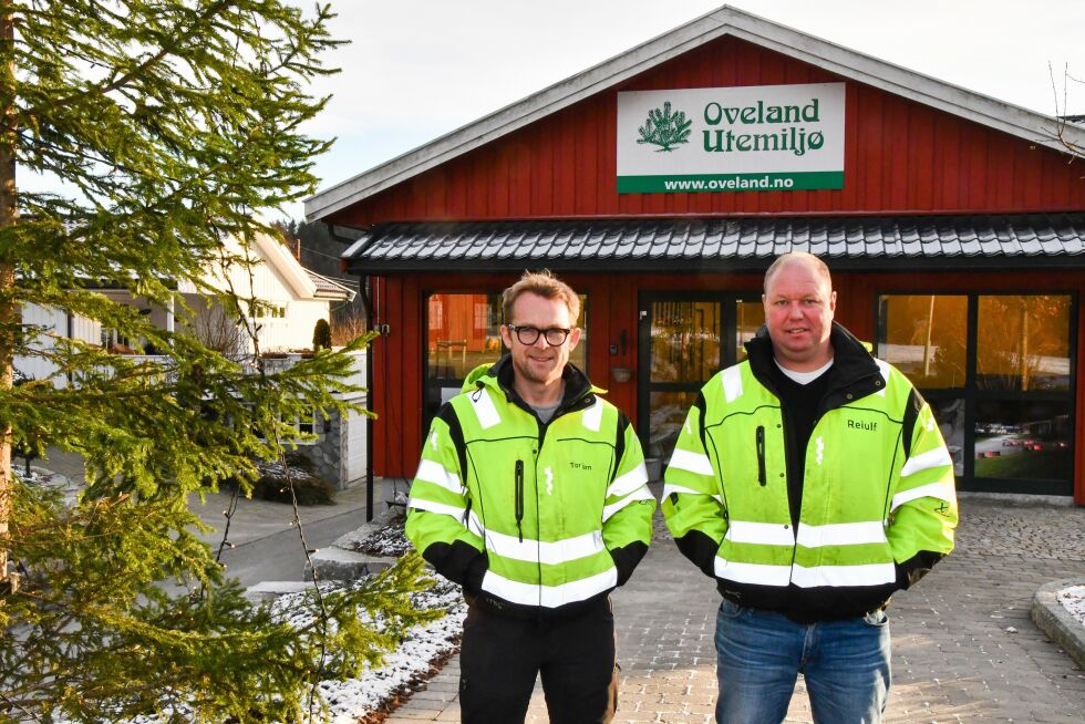 SOLGT: Prosjektansvarlig Tor Bjørn Oveland (t. v.) og daglig leder Reiulf Heen i Oveland Utemiljø, som flere ganger er blitt Gasellebedrift, er solgt til et svensk storkonsern. ARKIVFOTO