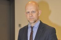 Frolending dømt for omfattende bedragerier