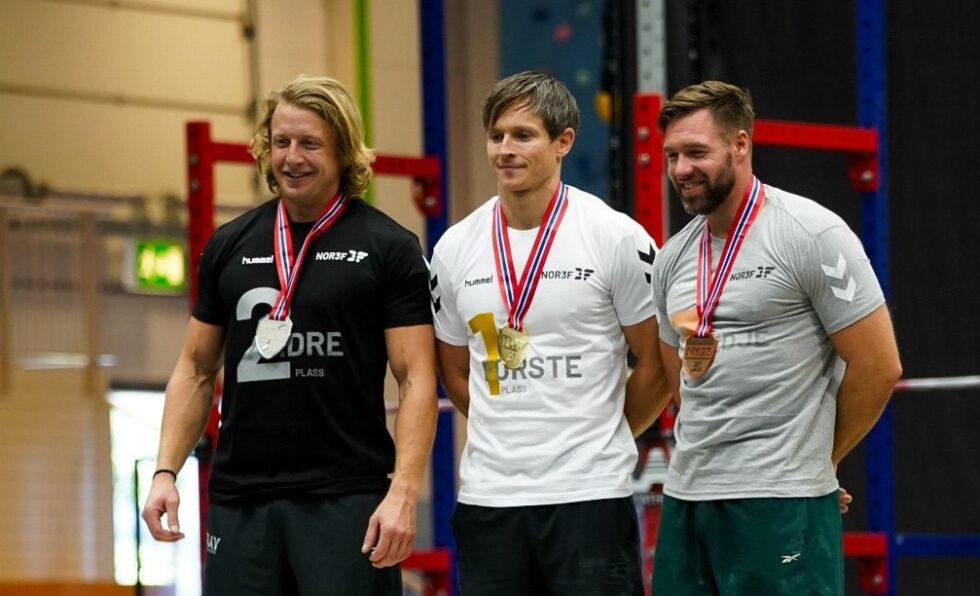 2. PLASS: Knut Hortemo fra Froland (til vebstre) tok en sølvmedalje i NM i funksjonell fitness i Sandnes i helgen. FOTO: @rayleeofficial
