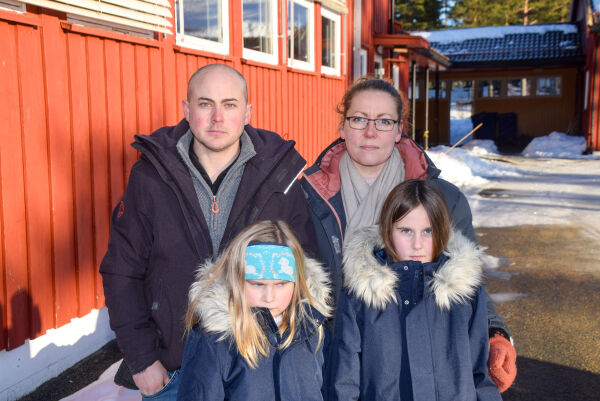 - Blir kjempeglad om skolen består