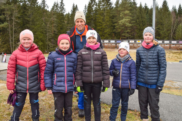 Engasjerte skiskyttere fikk tips av tidligere verdensmester
