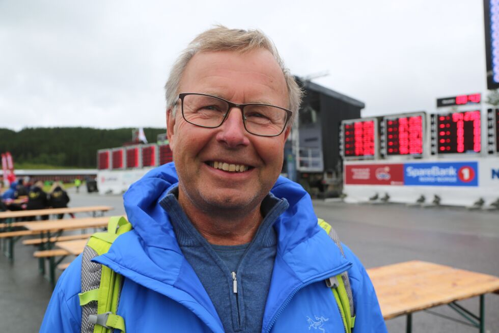 TREFFSIKKER VETERAN: Åsulv Eriksen var med på sitt første landsskytterstevne i 1975. Godt og vel 47 år senere deltar han fortsatt på den store skytterfesten. FOTO: SVEIN HALVOR MOE