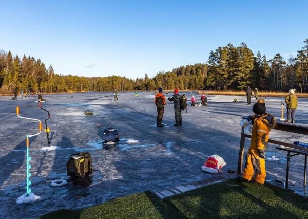 Vant juniorklassen på isfiske