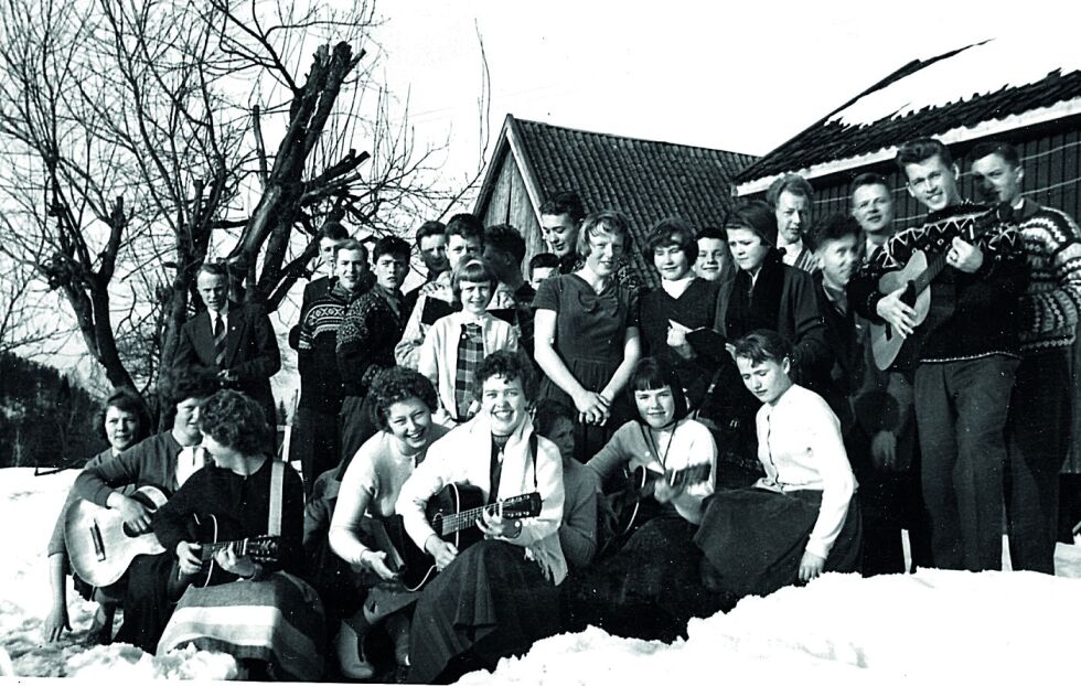 Unge Kristne fikk en flying start, og sangkoret ble viktig. Dette bildet er fra en sangøvelse på Espeland tidlig på 1960-tallet.