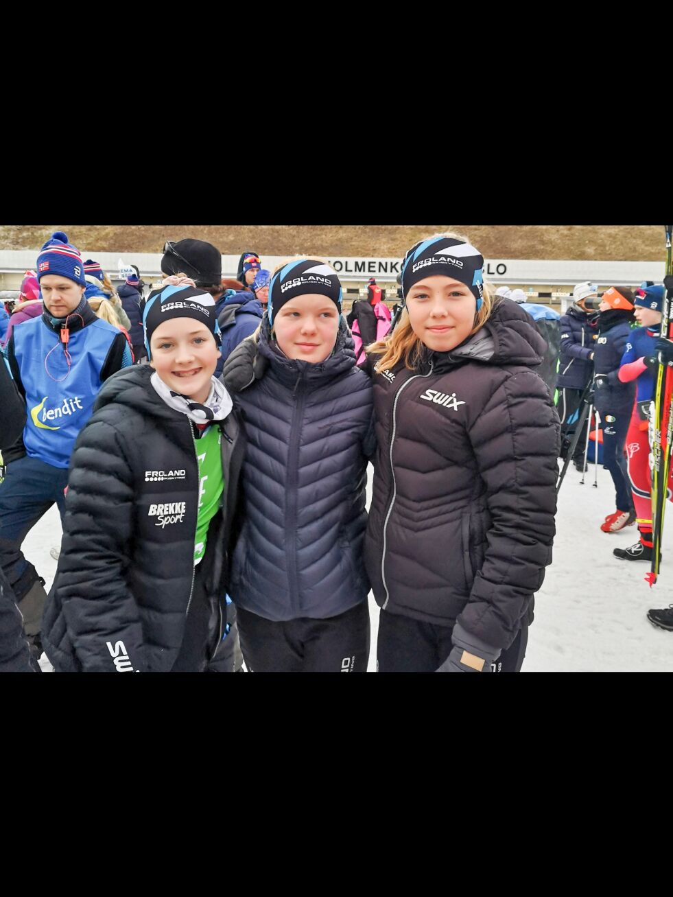SKISKYTING: Oline Eikemo, Marte Bøylestad og Ingrid J. Breimyr Hansen var blant de ni frolendingene som gikk Kvalfoss-sprinten i Holmenkollen denne helgen. FOTO: Gro Vangsnes Bøylestad.