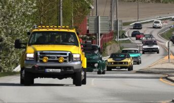 150 veteran- og entusiast--biler i kortesje
