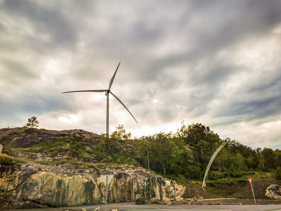 NEI:Monica Dyngedal Andersen er imot utbygging. Her et vindkraftanlegg på Vestlandet.
