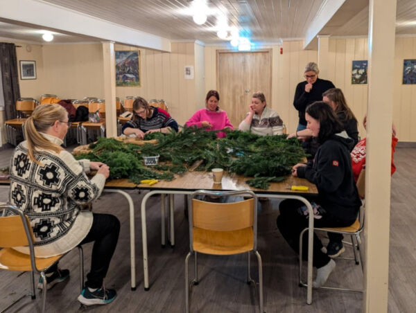 Julestemning med krans-verksted