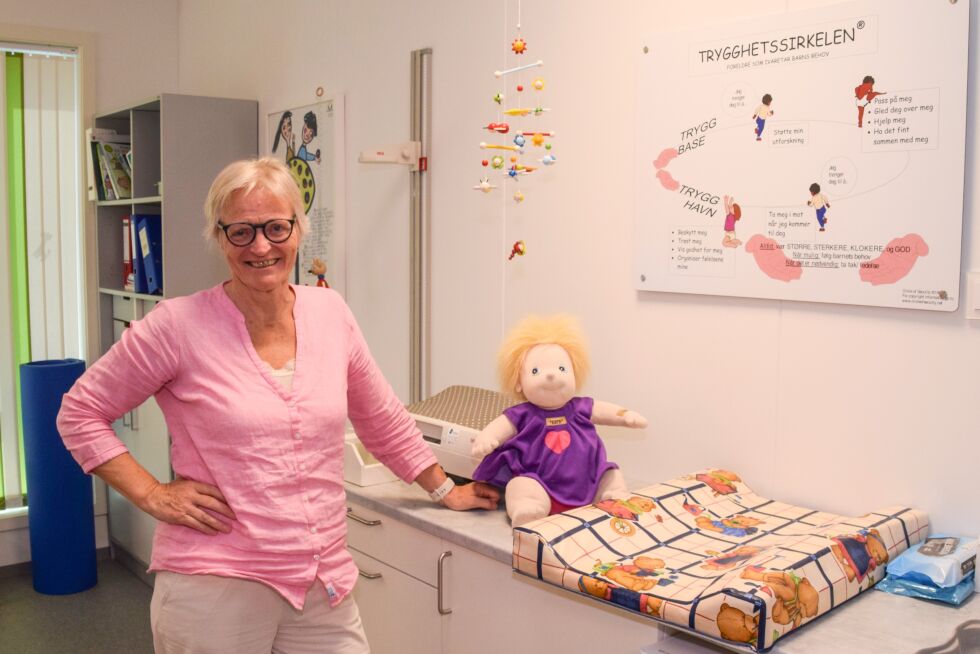 SLUTT: Denne uken avslutter Karin Siljehaug karrieren som helsesykepleier i Froland kommune etter 26 år i stillingen og blir pensjonist. FOTO: RAYMOND ANDRE MARTINSEN