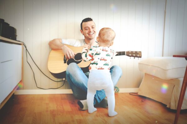 Musikken, egen barndom og papparollen