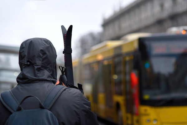 Ta med ski på bussen? Dette må du huske på
