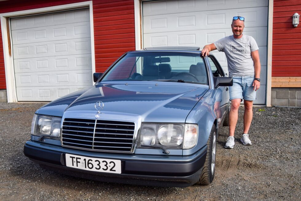 KJØRETØY: Tore Breimyr med sin Mercedes 230 CE (w124) fra 1988. FOTO: RAYMOND ANDRE MARTINSEN