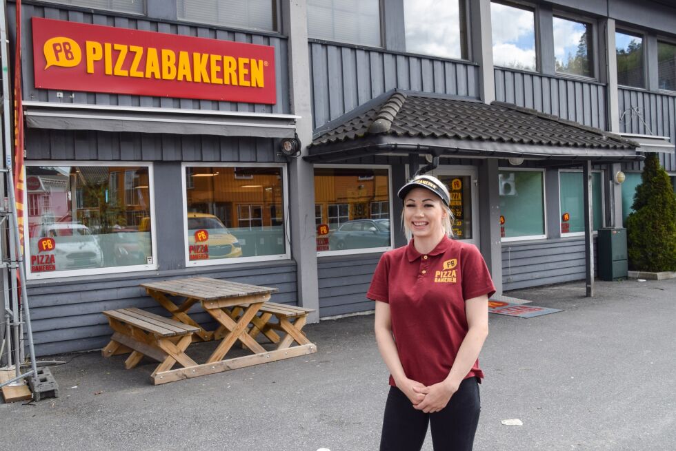 1 ÅR: For noen dager siden var det et år siden Trine Landholm åpnet Pizzabakeren i Froland. FOTO: RAYMOND ANDRE MARTINSEN