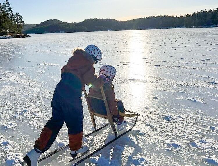 Vi har hatt så mange fine dager på isen på Mjåland i år, håper sesongen bare fortsetter og fortsetter. FOTO: @myklandbilder
