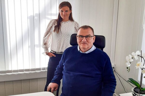 Satser på regnskap i Åmli