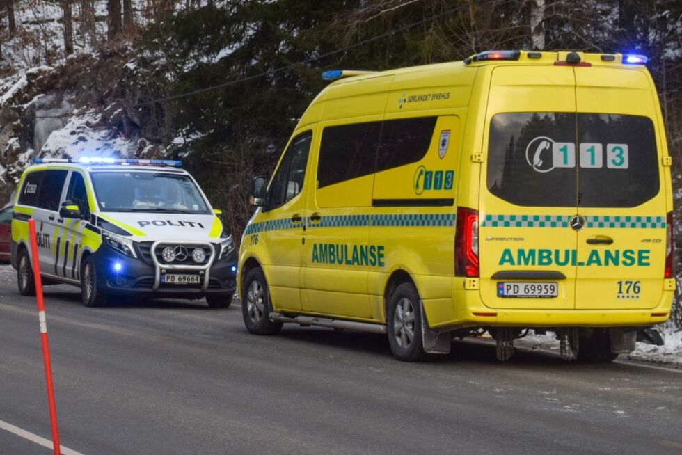 ULYKKE: Politiet i Agder melder om at en bil har havnet utenfor veien i Froland. ILLUSTRASJONSFOTO: RAYMOND ANDRE MARTINSEN