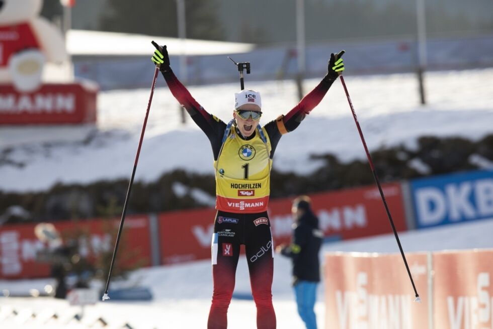 HURRA: Folket var ikke i tvil. Årets idrettsprestasjon 2020 blant kvinnene stod Marte Olsbu Røiseland for. Fem gull og to bronse i VM var historisk. FOTO: MANZONI/IBU