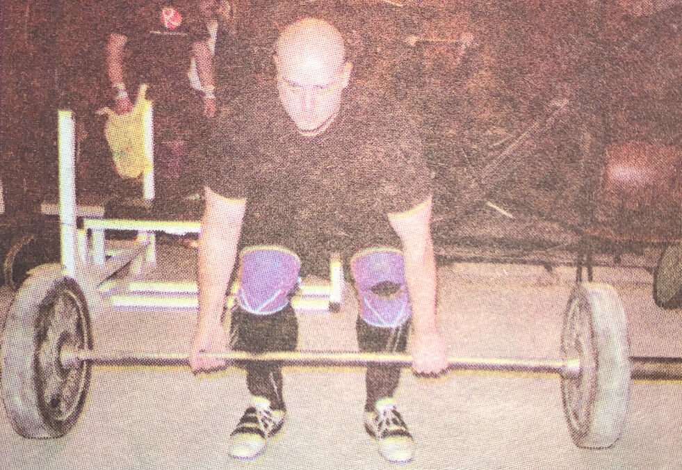 VANT:  Hans Øynes satte to personlige rekorder og vant styrkeløftkonkurransen i Kristiansand.        ARKIVFOTO