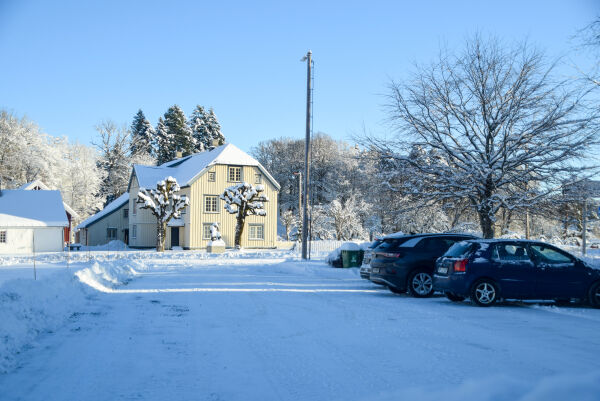 Snart kan du lade bilen på nytt sted i Froland