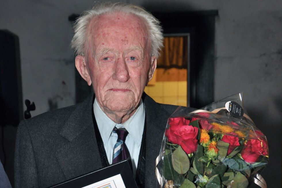 ÆRESMEDLEM: Tormod Håland var æresmedlem i Grimstad & Omegns Travselskab. Onsdag gikk han bort, 102 år ung.