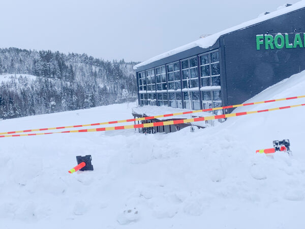 - Vet ikke om vinduene kan sprekke