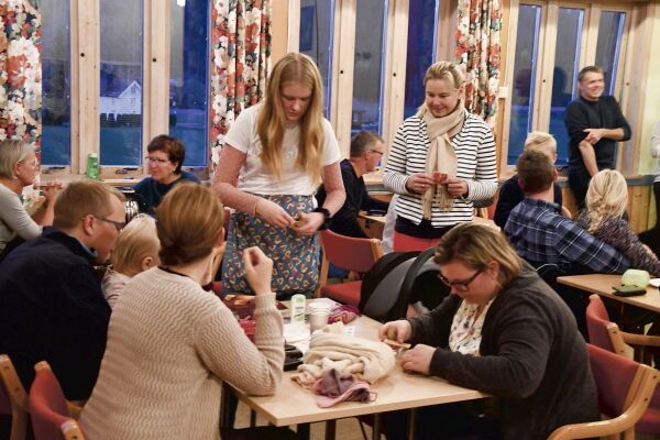 Fikk inn 35.000 på Hurv-basar