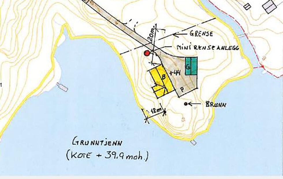 NÆRT: Bygget er plassert nær Grunntjenn, for nært, ifølge sektormyndighetene. Tegning fra søknaden til kommunen.